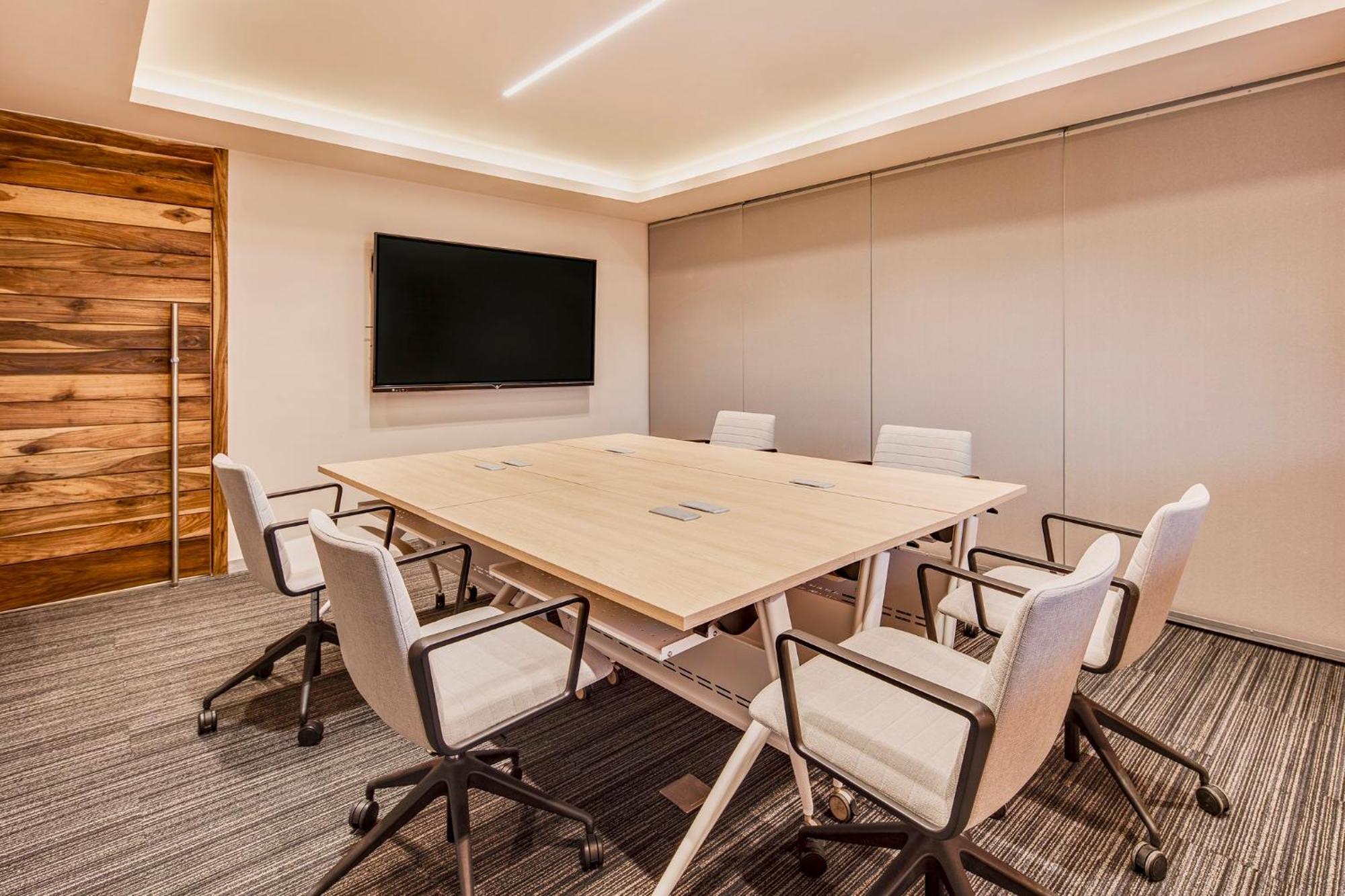 그랜드 피에스타 아메리카나 베라크루스 호텔 베라크루즈 외부 사진 Meeting room at the West Hollywood headquarters