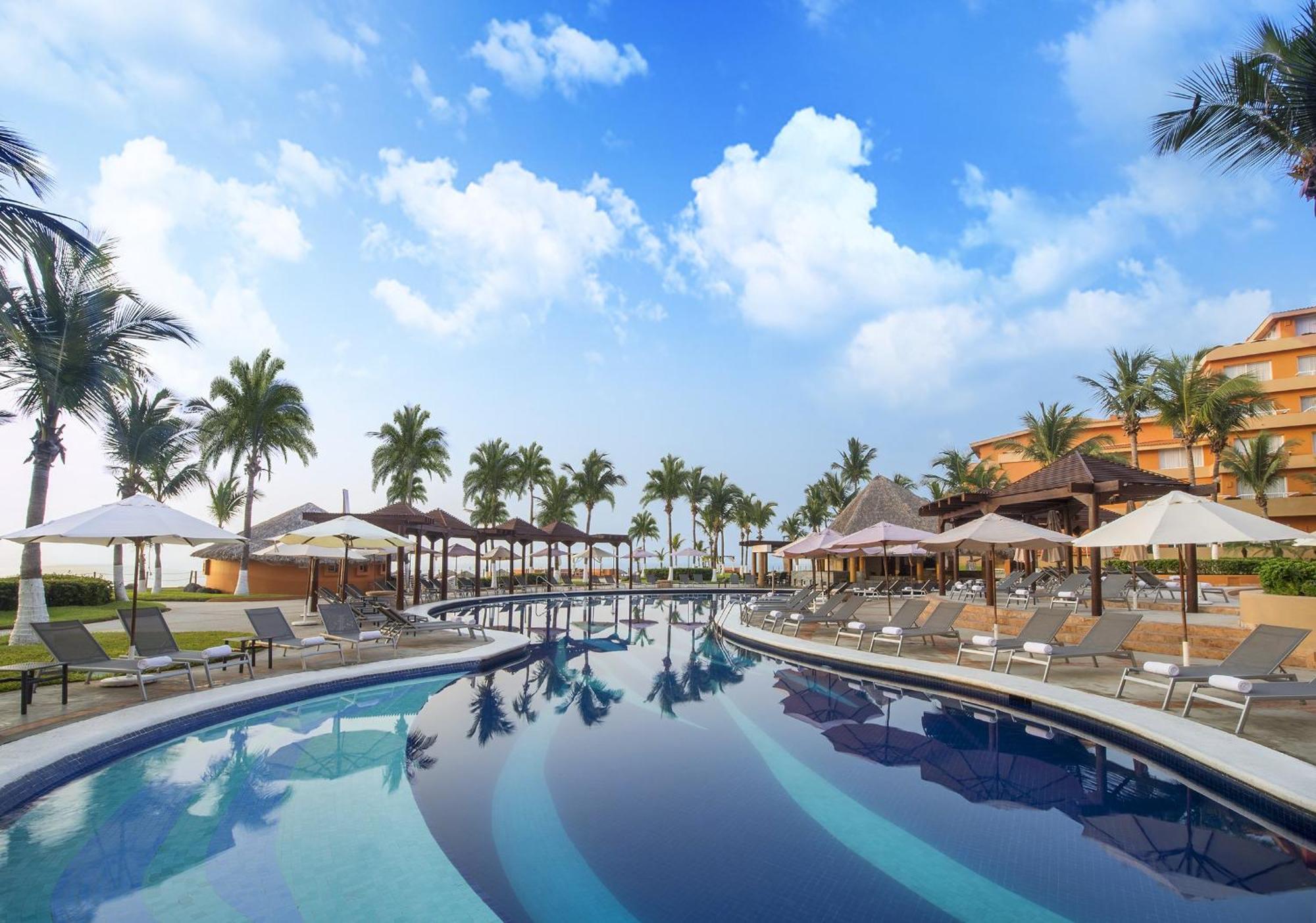 그랜드 피에스타 아메리카나 베라크루스 호텔 베라크루즈 외부 사진 The pool at the Hard Rock Hotel Vallarta